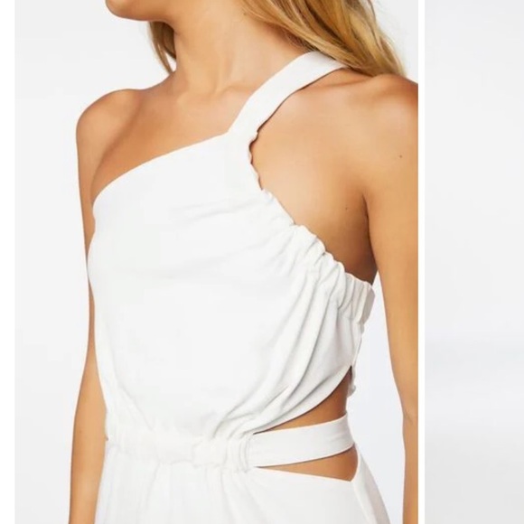 NWT-Cutout One-Shoulder white Midi Dress
SZ XS - Picture 5 of 7
